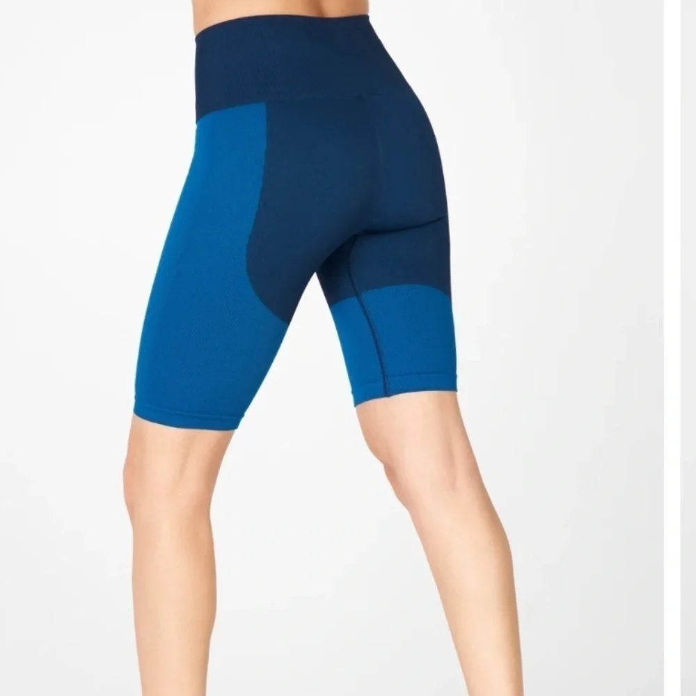 NWT $45 size XS Women's Blue High-Waisted Shorts Fabletics